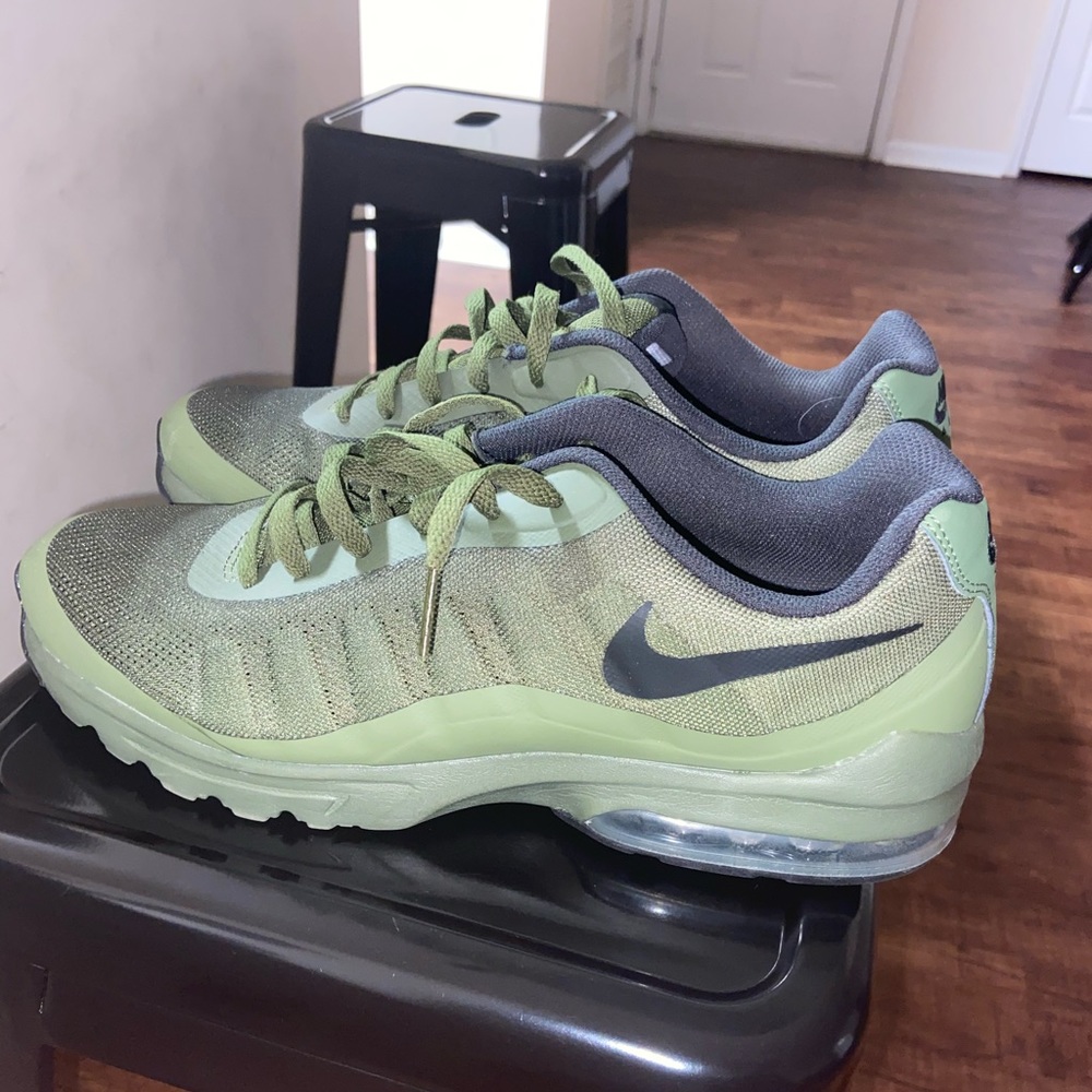 Green Men Nike Air Max Invigor